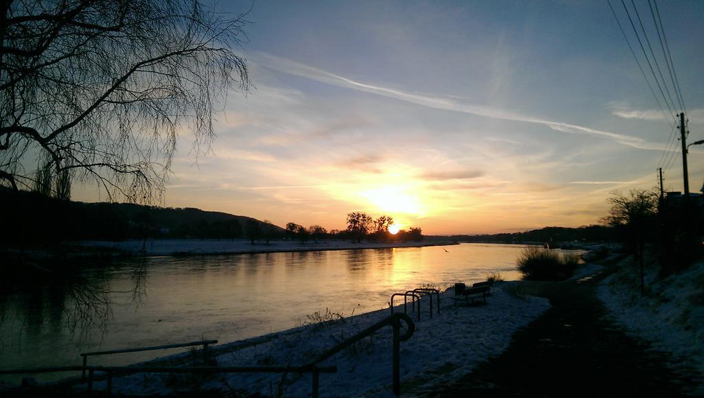 Ferienwohnung An Der Elbe Dresden Bilik gambar
